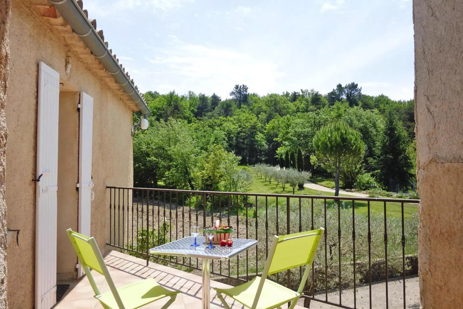 Ferienwohnung in Malaucène / Prune-Terrasbalkon