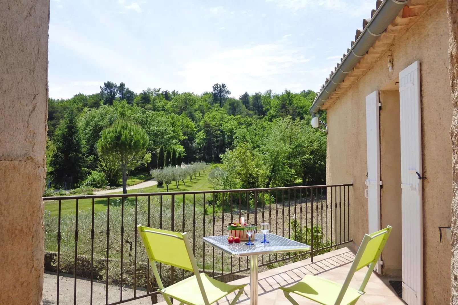 Ferienwohnung in Malaucène / Prune-Terrasbalkon