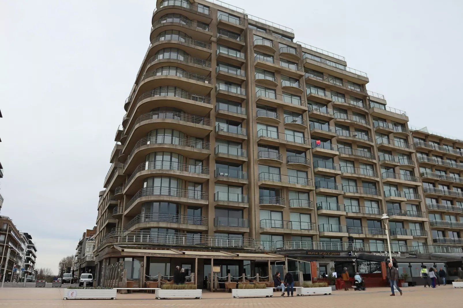 CASINO AB B0701GAR-Buitenkant zomer