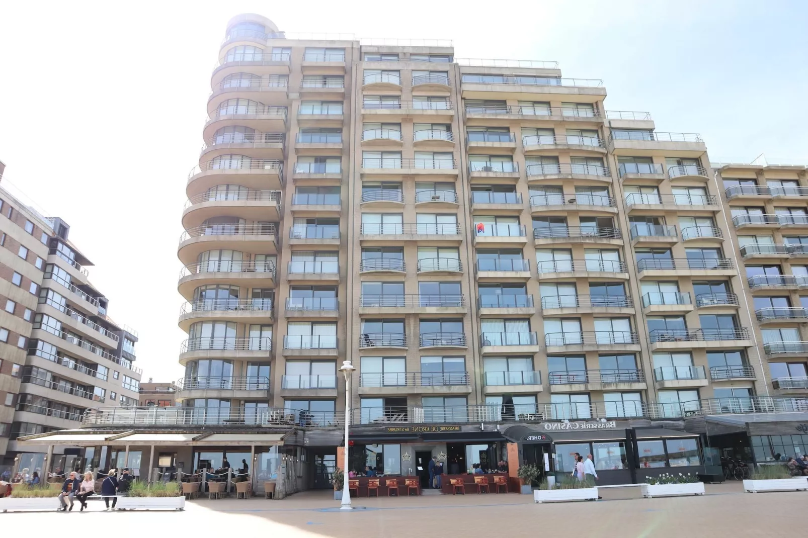 CASINO AB B0701GAR-Buitenkant zomer