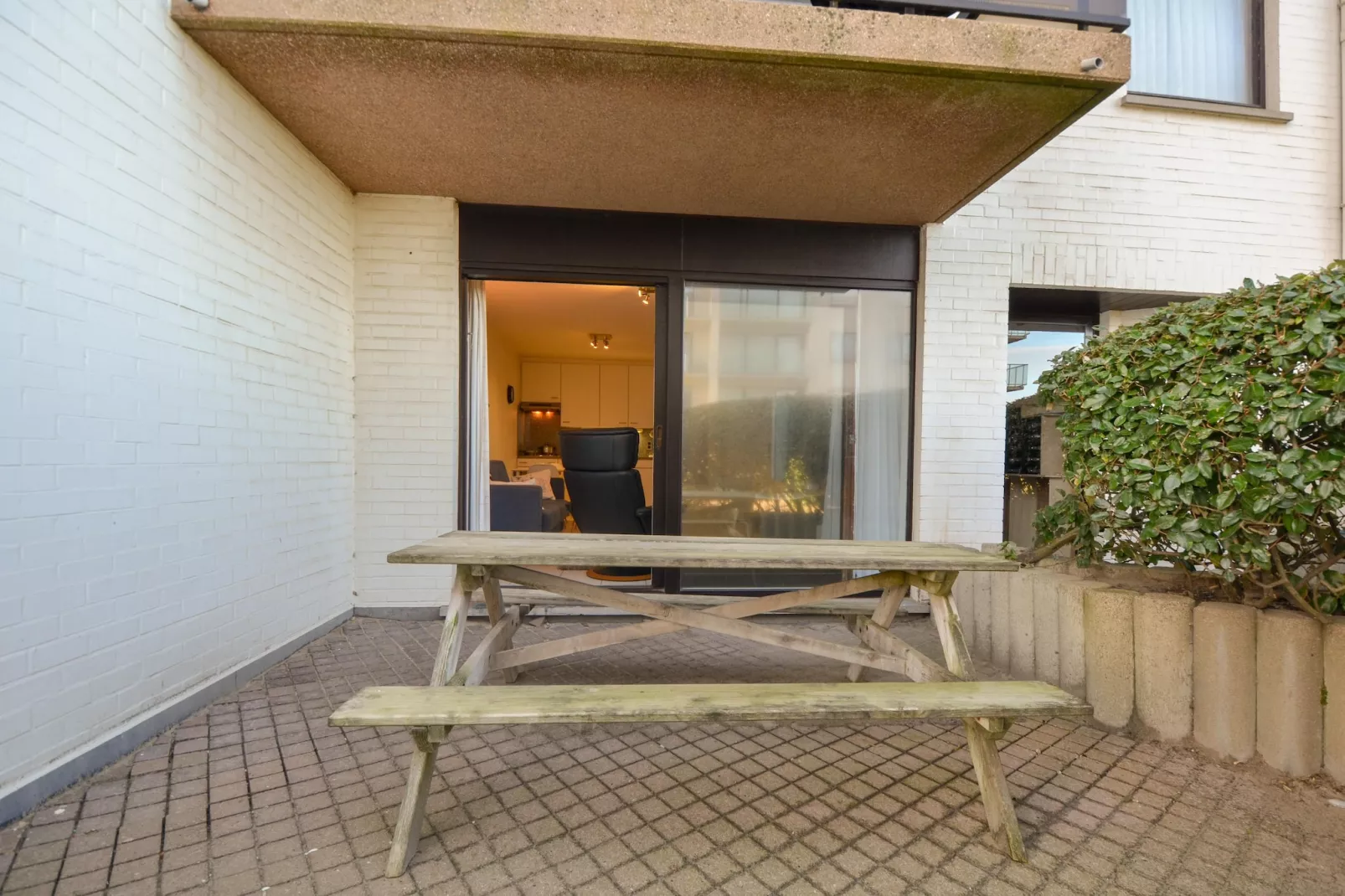 PLAZA G/1601-Buitenkant zomer