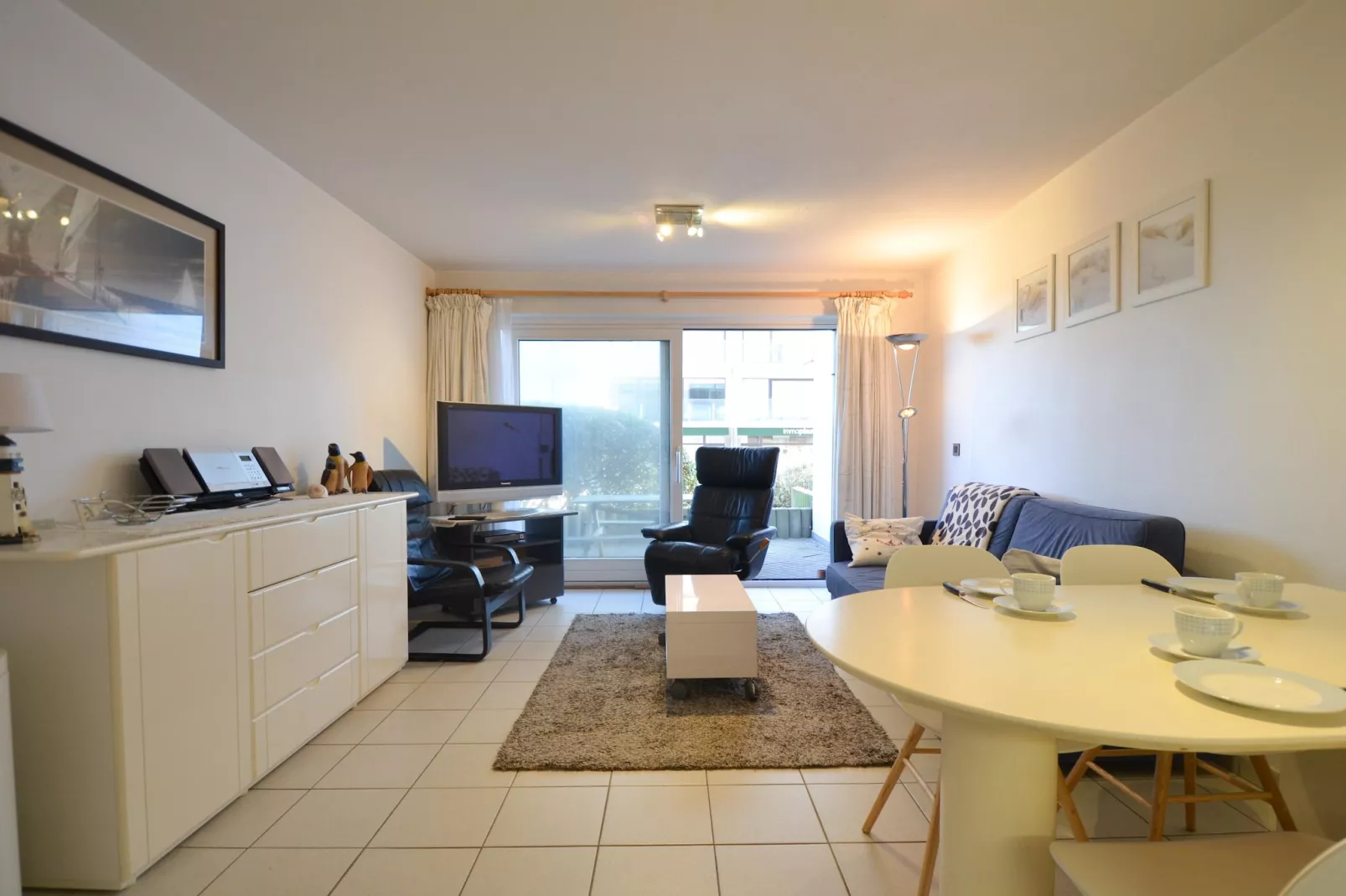 PLAZA G/1601-Eetkamer