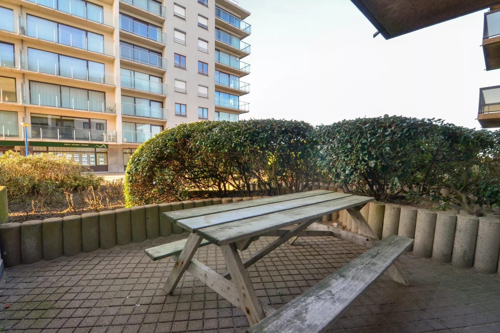 PLAZA G/1601-Uitzicht zomer
