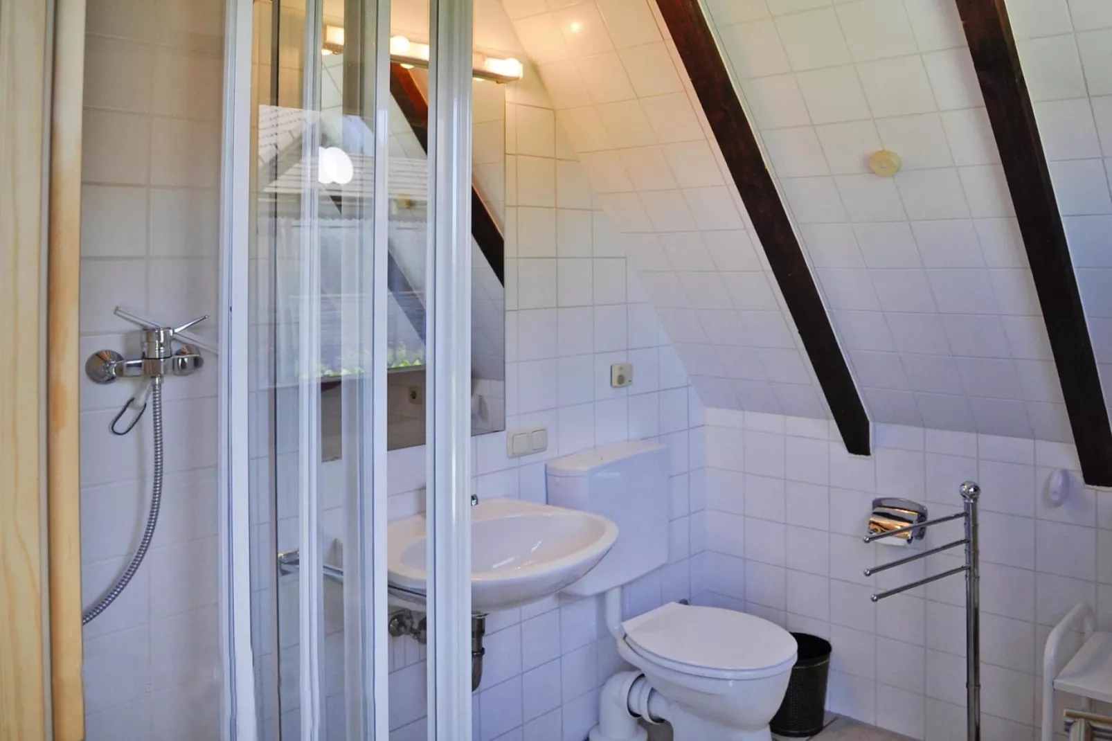 Holiday village Vorauf, Siegsdorf-Typ B, Ferienhaus Typ Oslo, 81 qm-Badkamer