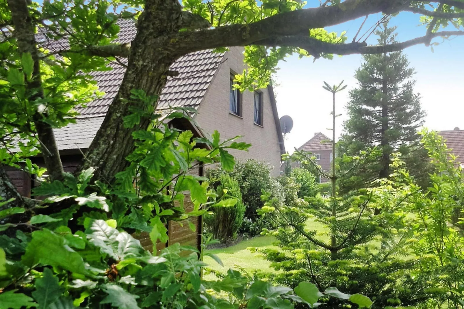 Reihenhaus Neßmersiel-Buitenkant zomer
