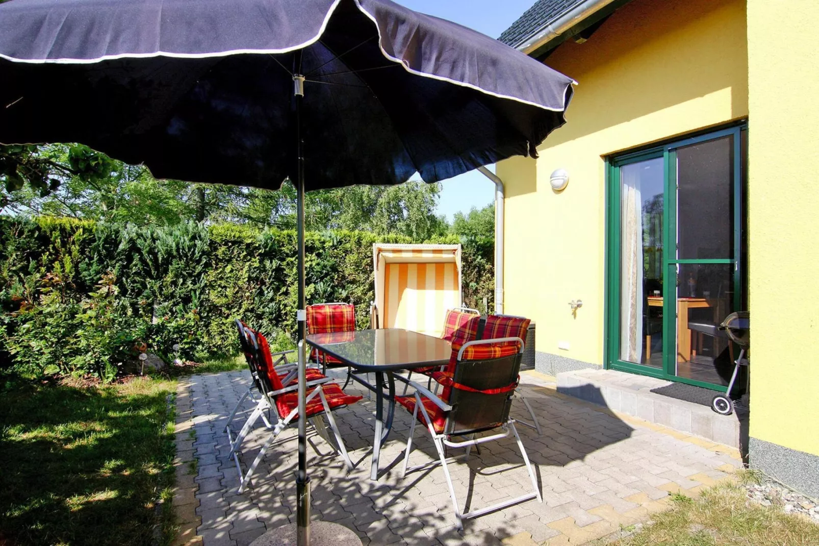 Doppelhaushälfte in Neuendorf-Tuinen zomer
