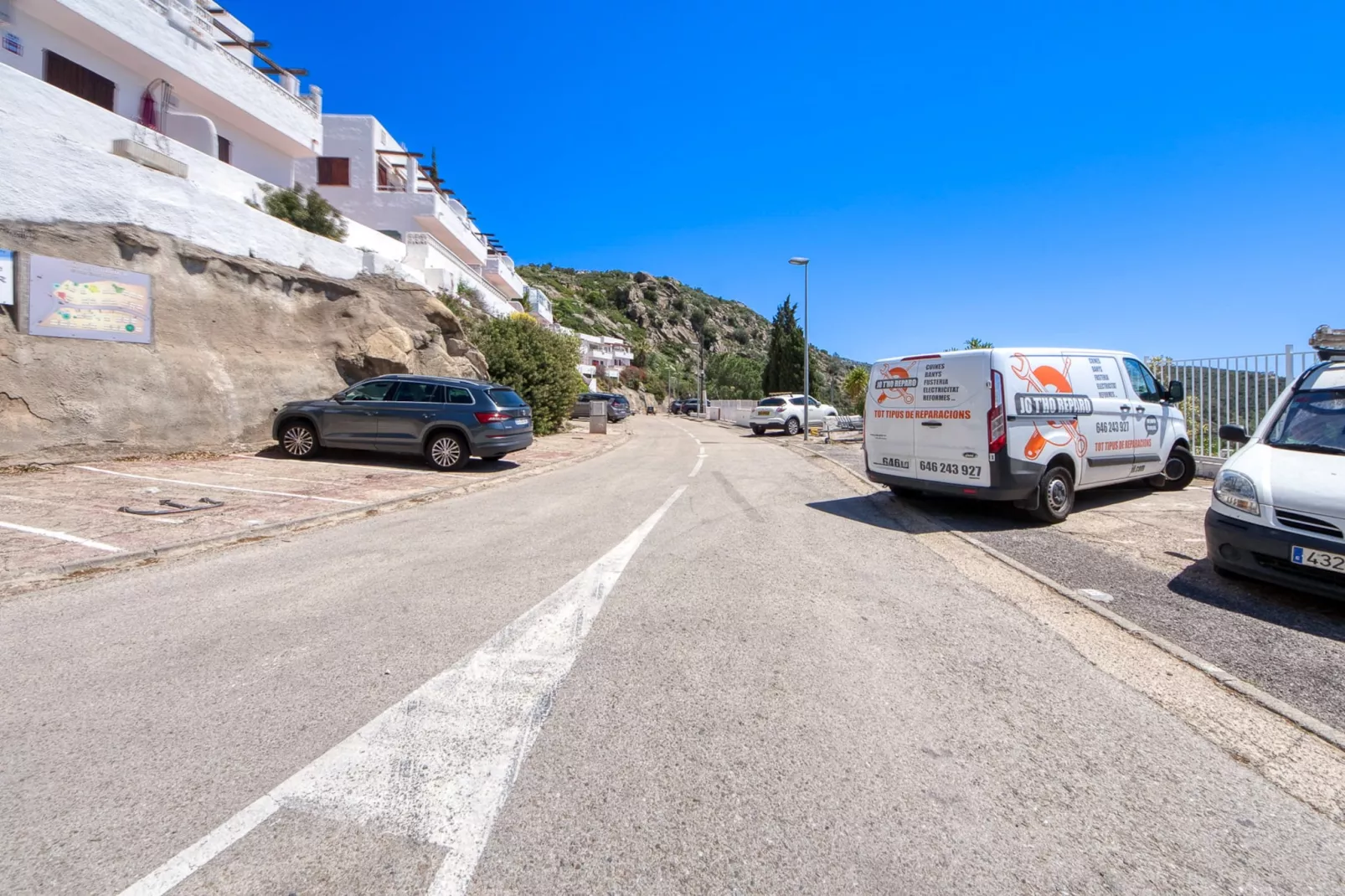 IBIZA BRAMER 11  Canyelles Roses-Gebieden zomer 1km