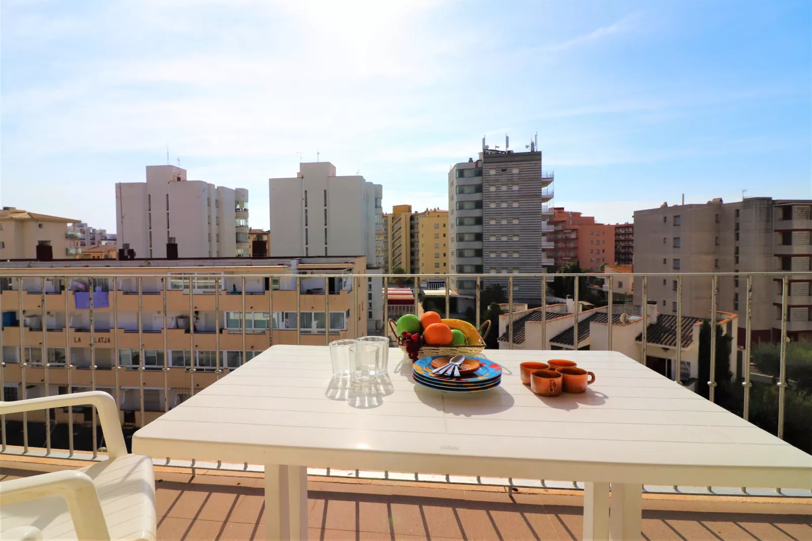 DELTA 4 2 Roses-Terrasbalkon