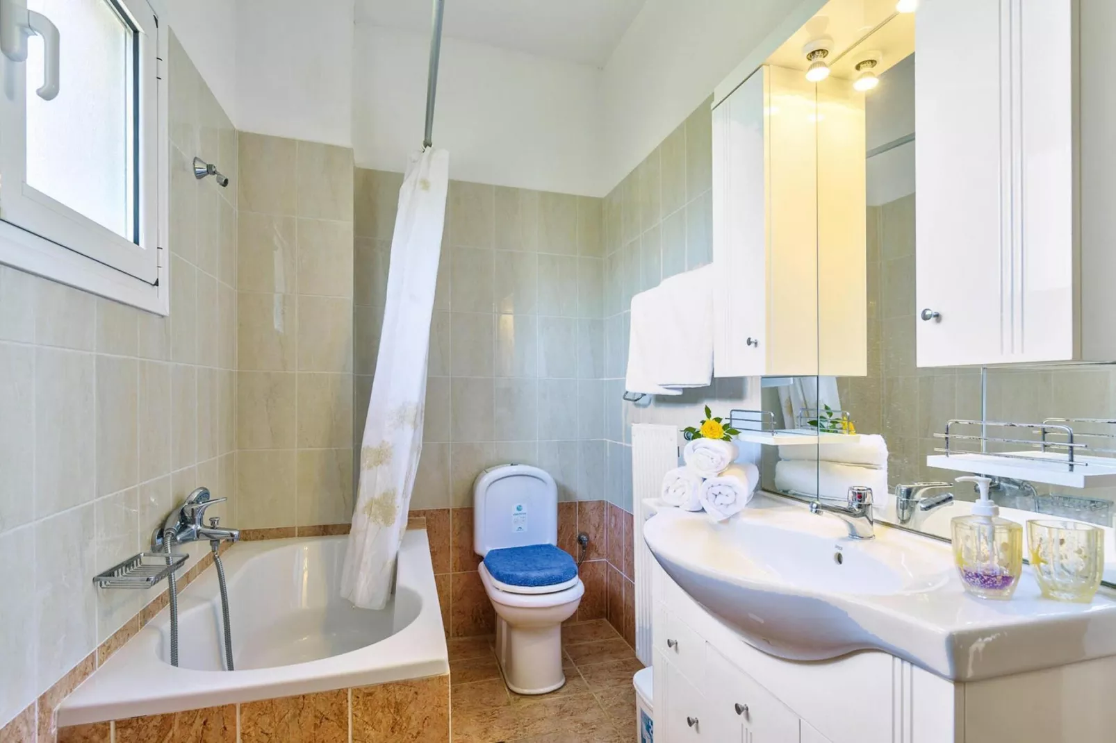 Holiday home, Marathokefala bei Kolimbari-Villa Marilena, ca. 100 qm, 6 pax-Badkamer