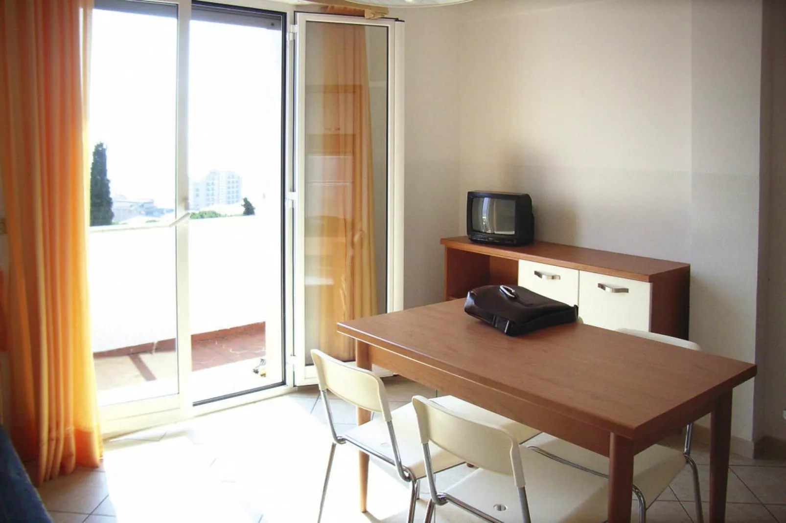 Residence Sant'Anna Pietra Ligure -  TR2 / C8 CM Comfort-Eetkamer