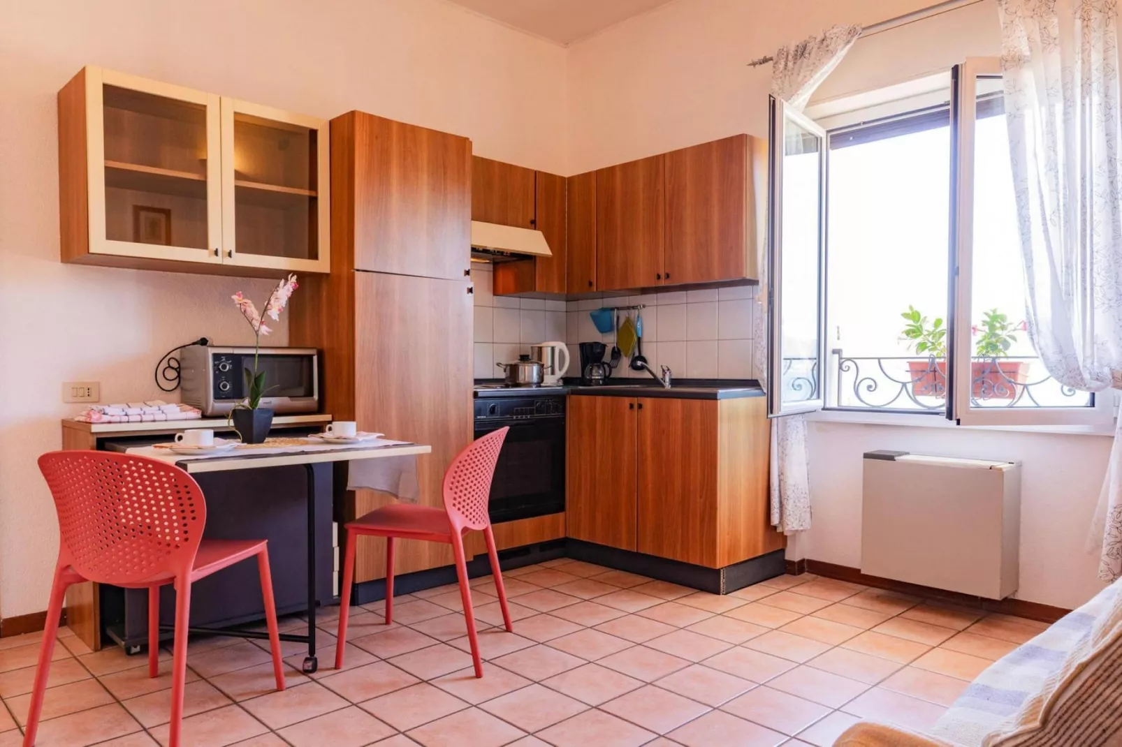 Residence Casa & Vela SRL, Oggebbio-Bilo fino 2-Keuken