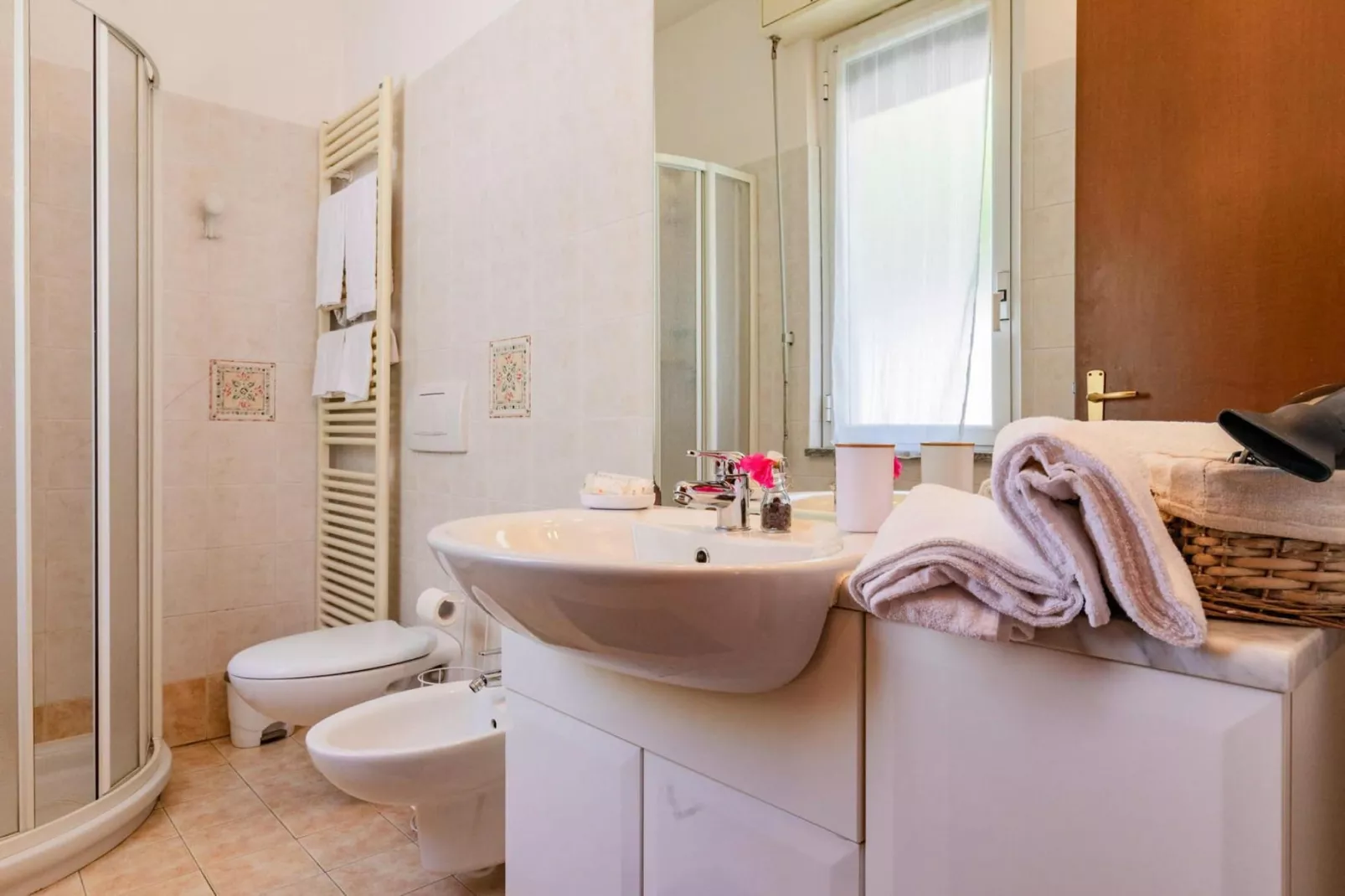 Residence Casa & Vela SRL, Oggebbio-Bilo fino 6-Badkamer