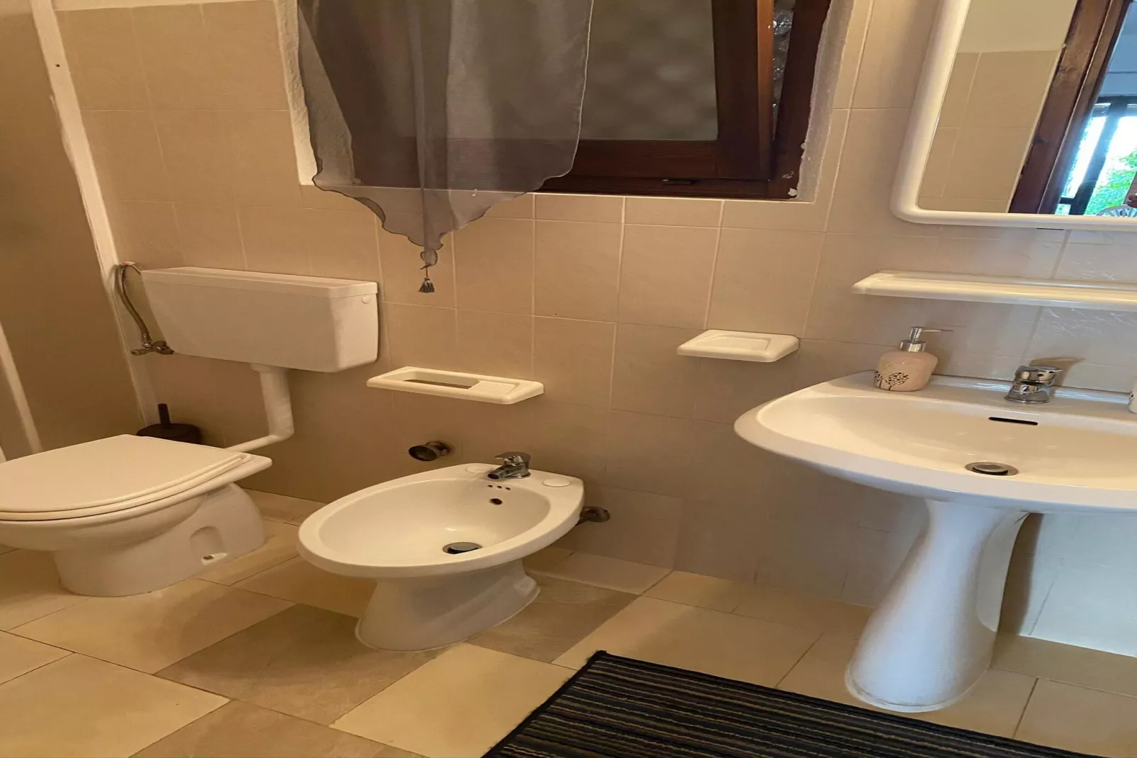 Residence il Borgo Trilocale il Pino-Badkamer