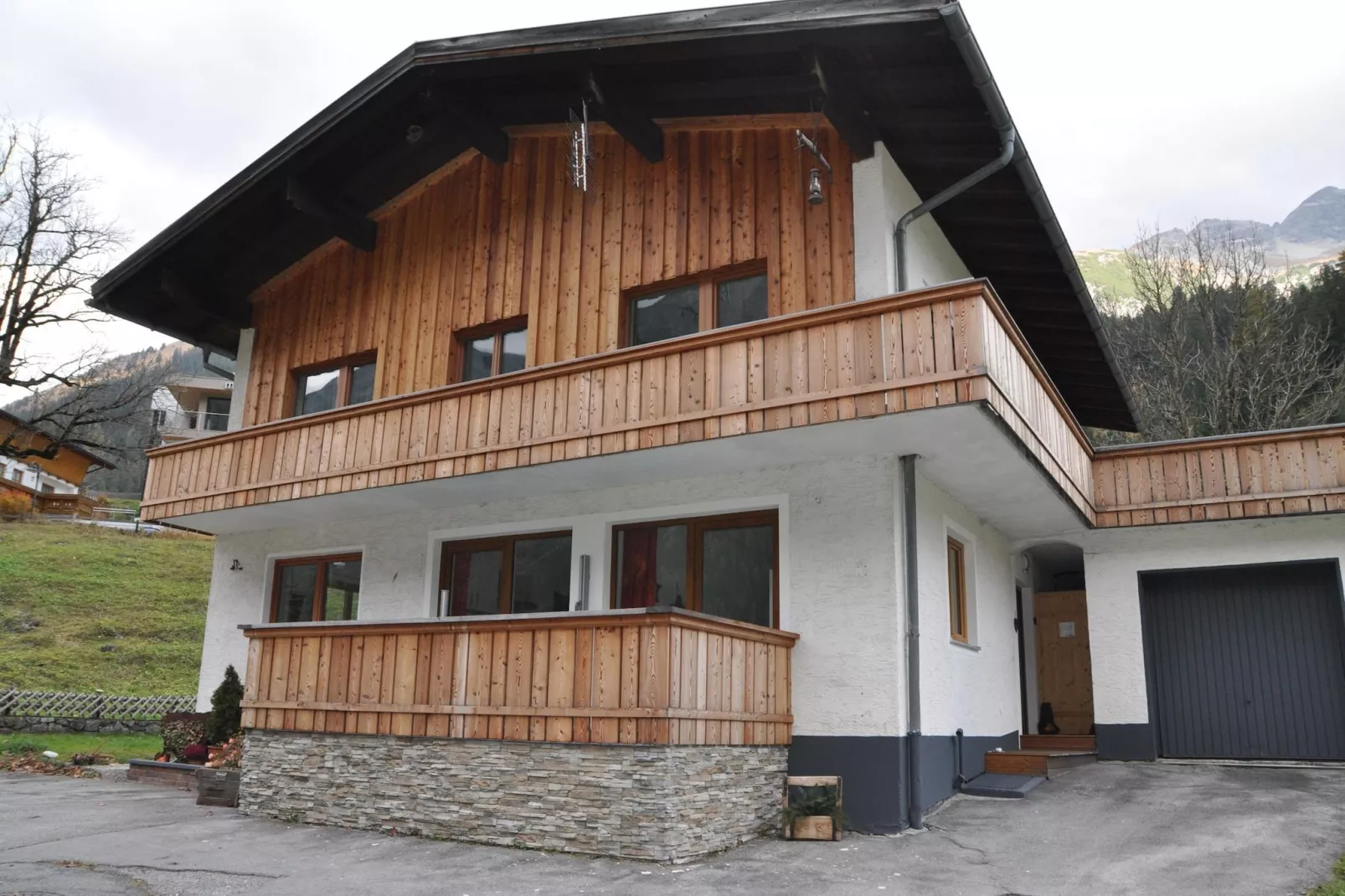 Haus Schedler - Wiesenblick-Buitenkant zomer