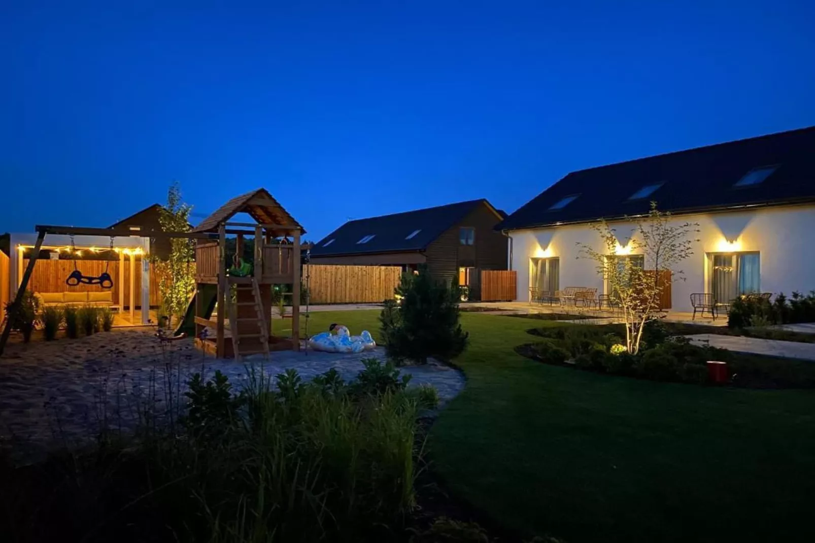 Apartament niedziela-niedziela dla max 6 osób Grzybowo-Tuinen zomer