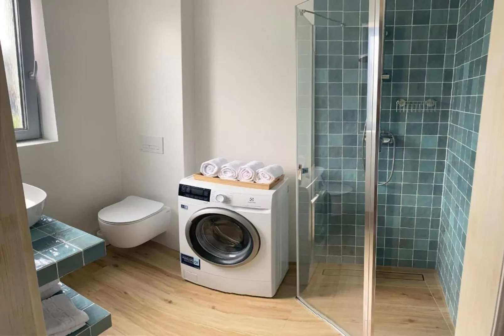 Apartament niedziela-niedziela dla max 6 osób Grzybowo-Badkamer