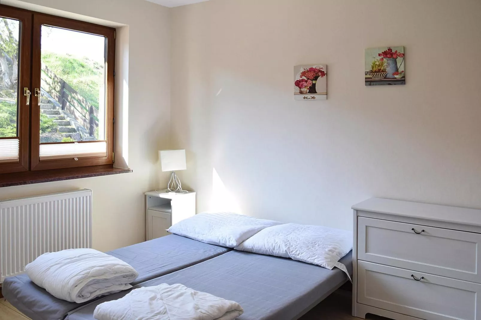 Holiday home at the lake in Kiedrowice-Slaapkamer