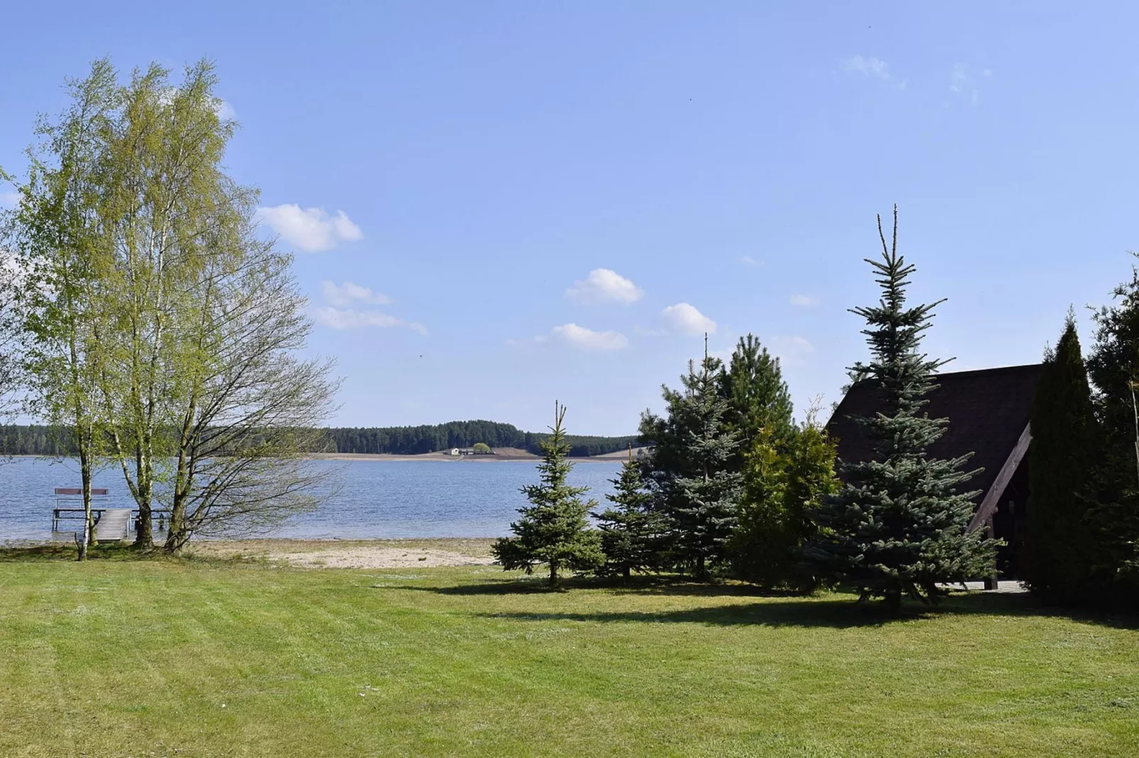 Holiday home at the lake in Kiedrowice-Gebieden zomer 1km