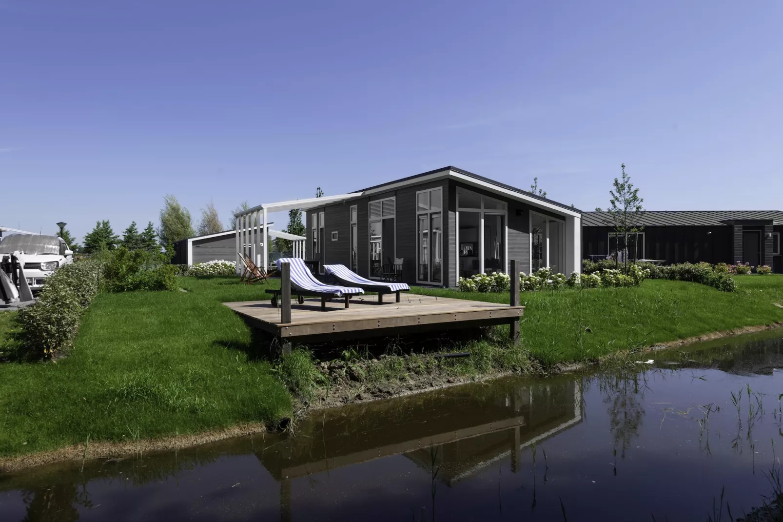 Water Resort Oosterschelde 101-Tuinen zomer