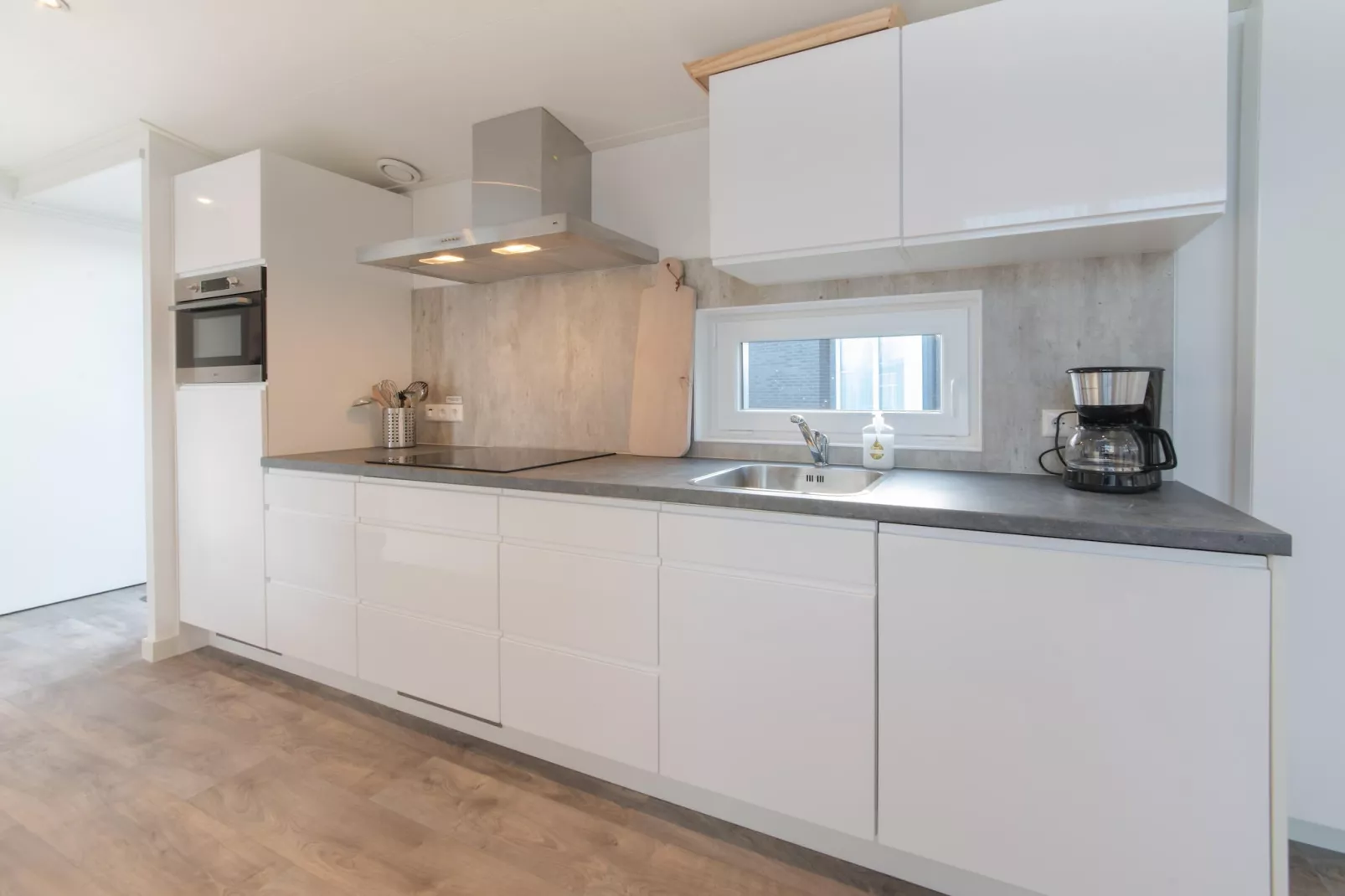 Water Resort Oosterschelde 101-Keuken