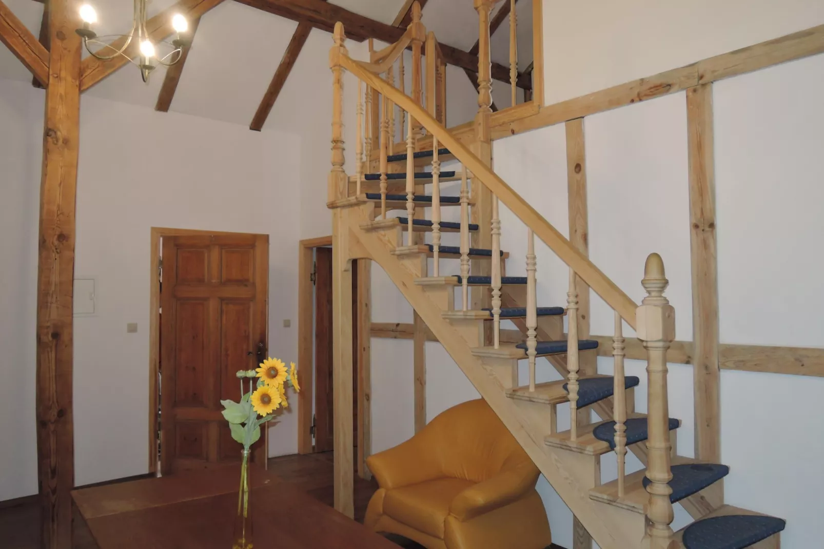 Semi-detached house Ledzin FH Amelia-Hal-ontvangst