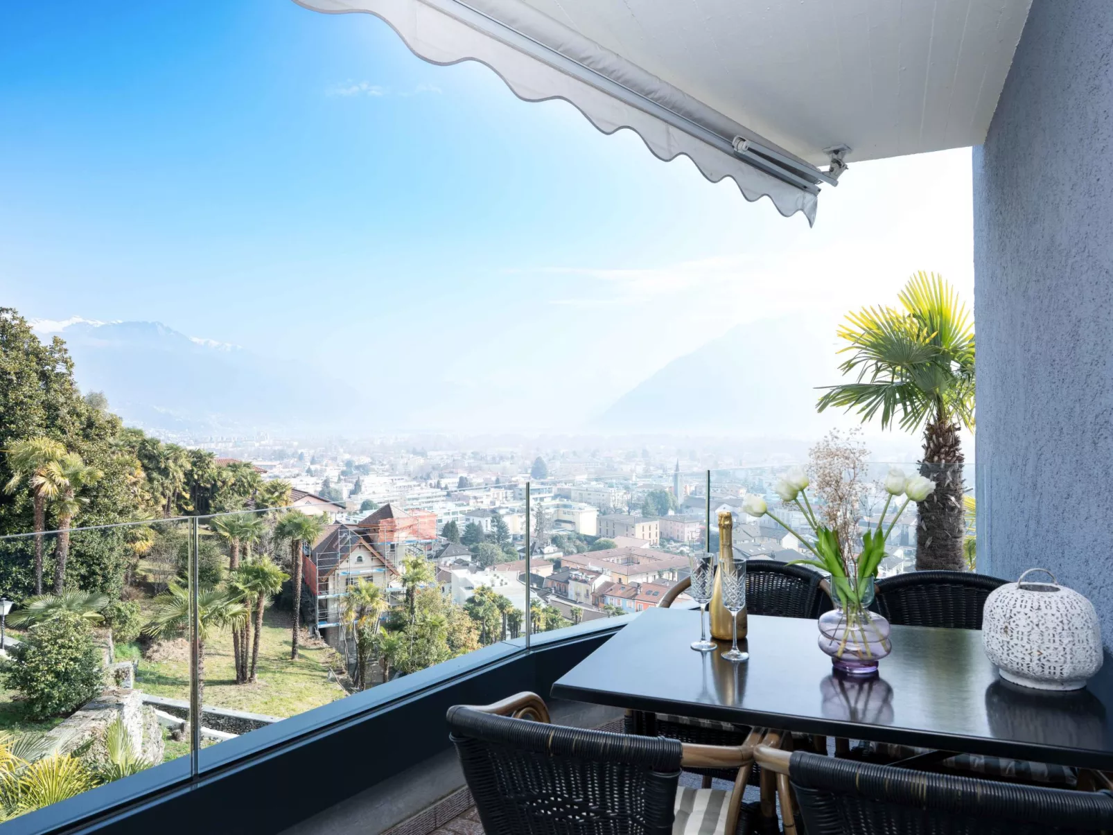 Suite Modern-Buiten