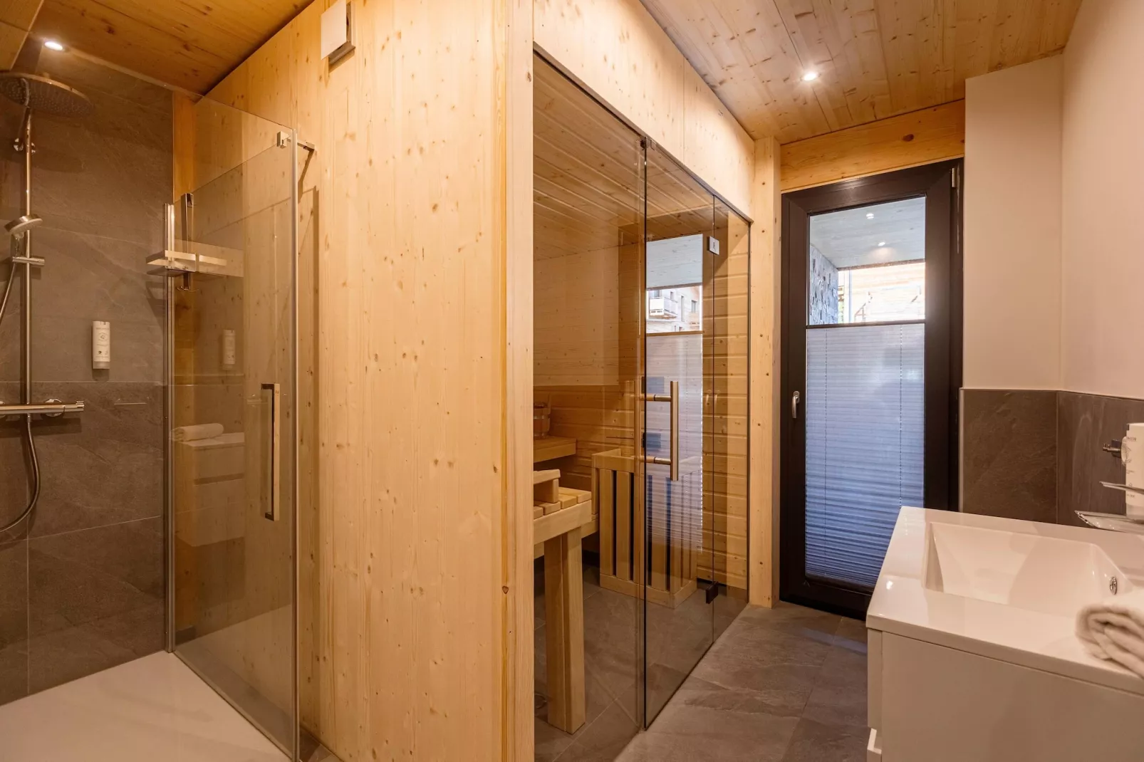 Kreischberg Pool Villen 4a-Badkamer