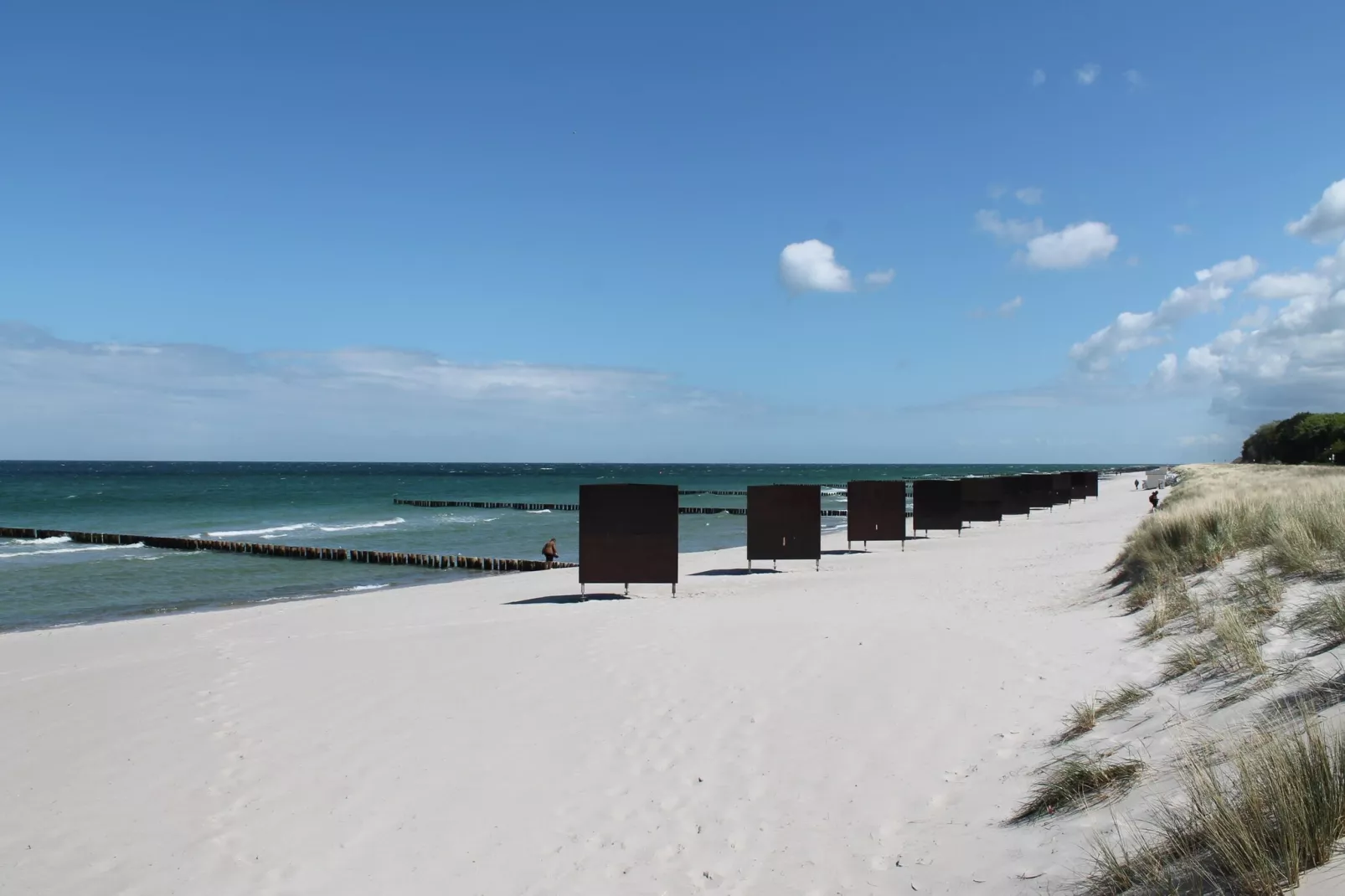 Arko 5 strandnah mit Balkon-Gebieden zomer 5km