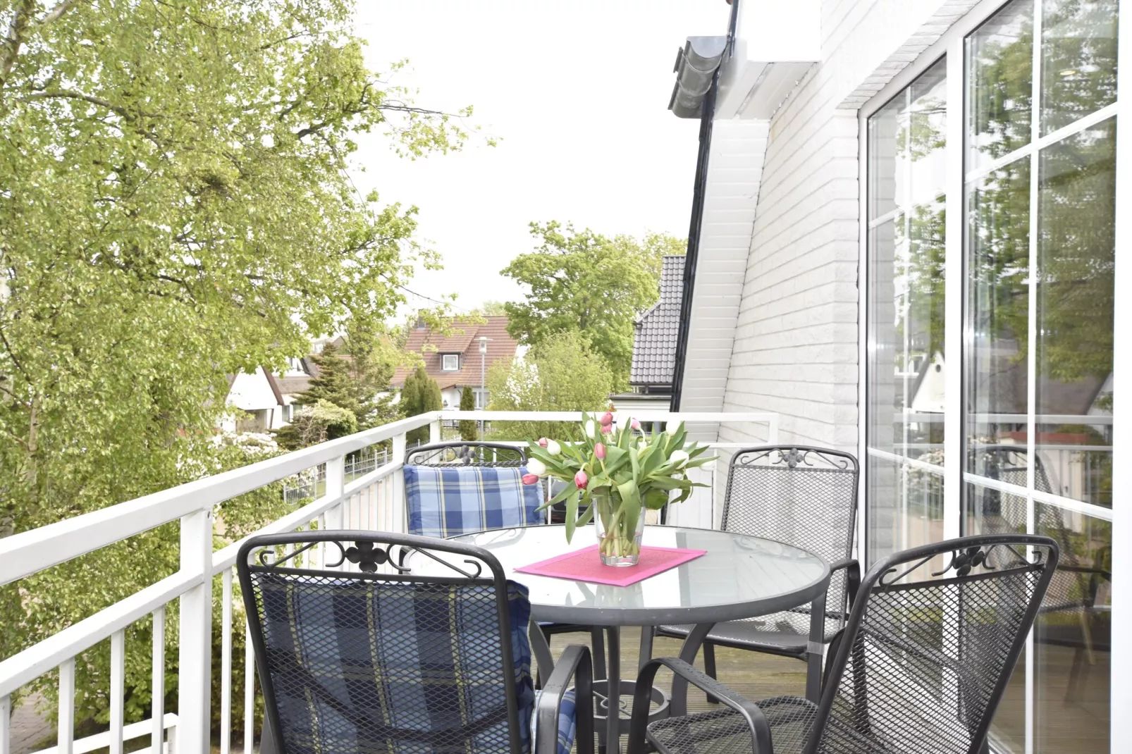 Die weiße Villa XL-Terrasbalkon