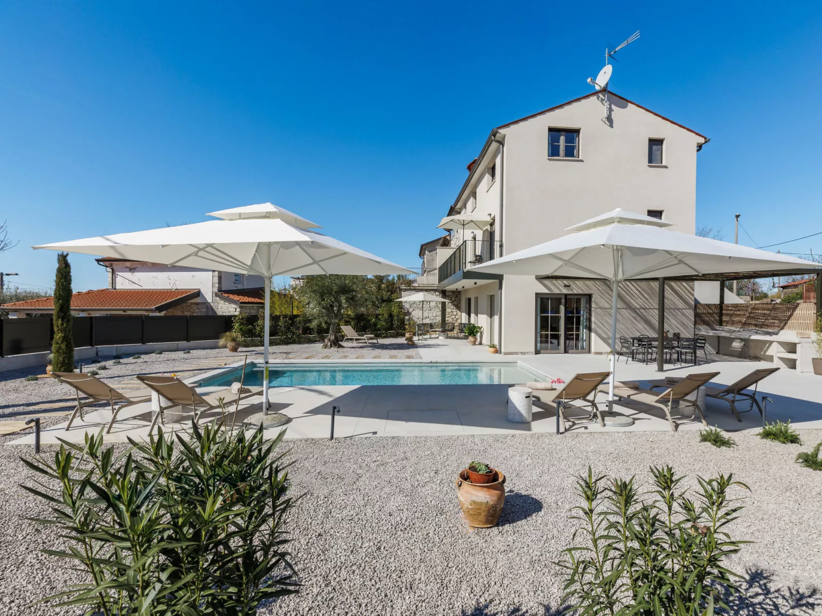 Casa Minda-Buiten