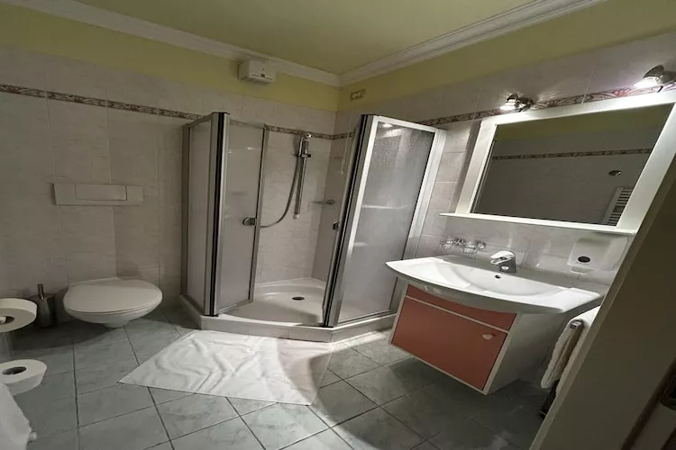 Residence Piccola Italia Tremosine - BEV2A-Badkamer