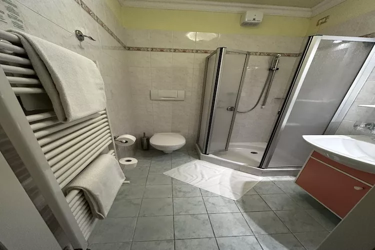 Residence Piccola Italia Tremosine - BEV2A-Badkamer