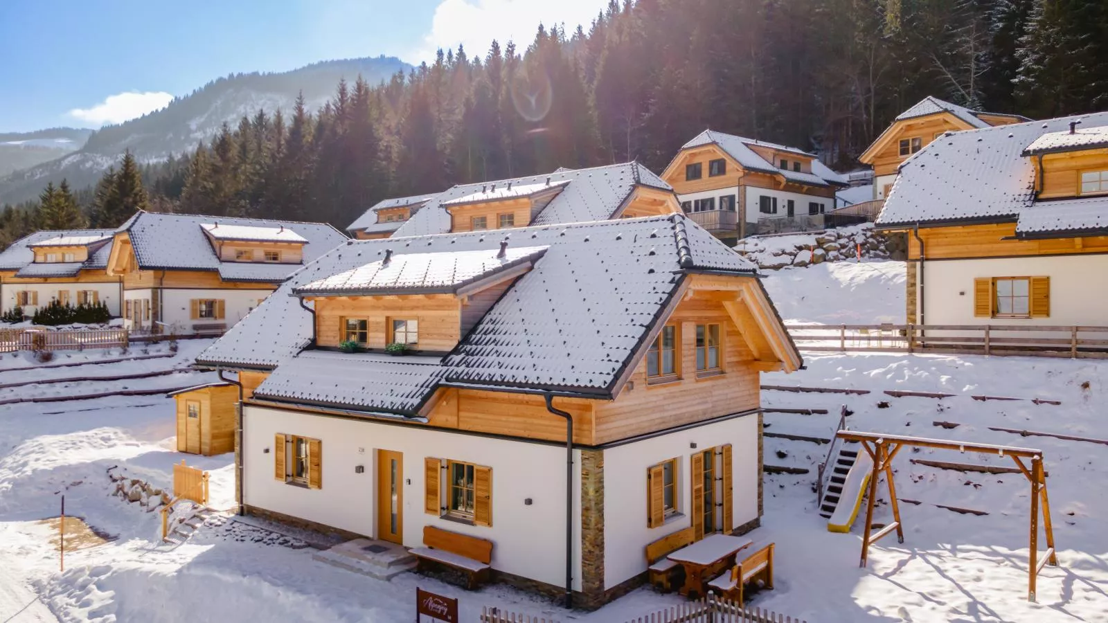 Alpenjoy Lodge-Exterieur winter