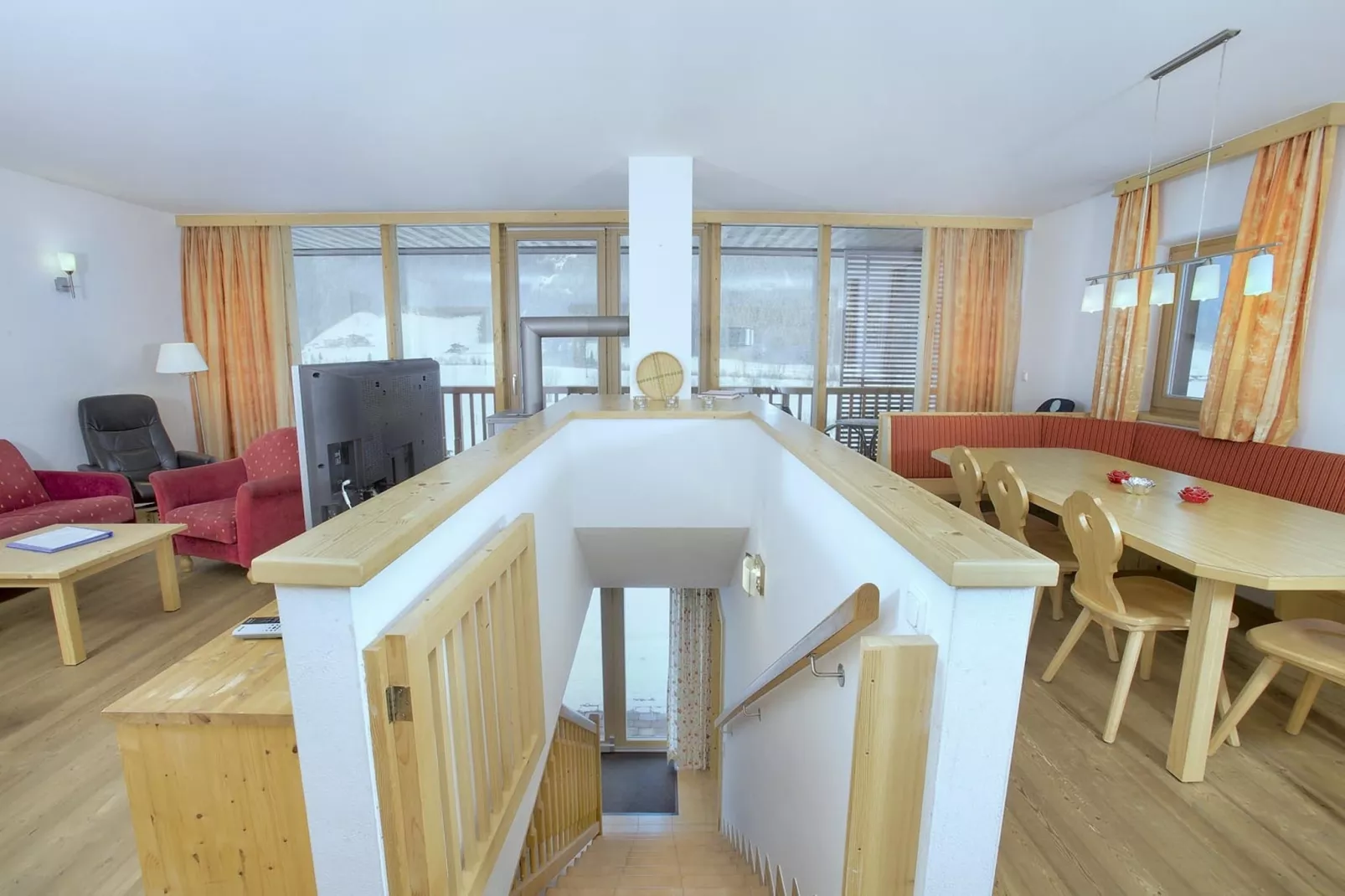 Schöneben Haus Sonneck-Eetkamer