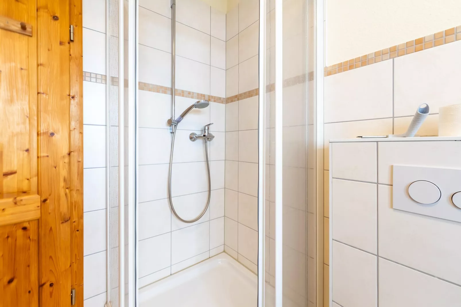 Kapitänsdeck 4 Pers 453-Badkamer