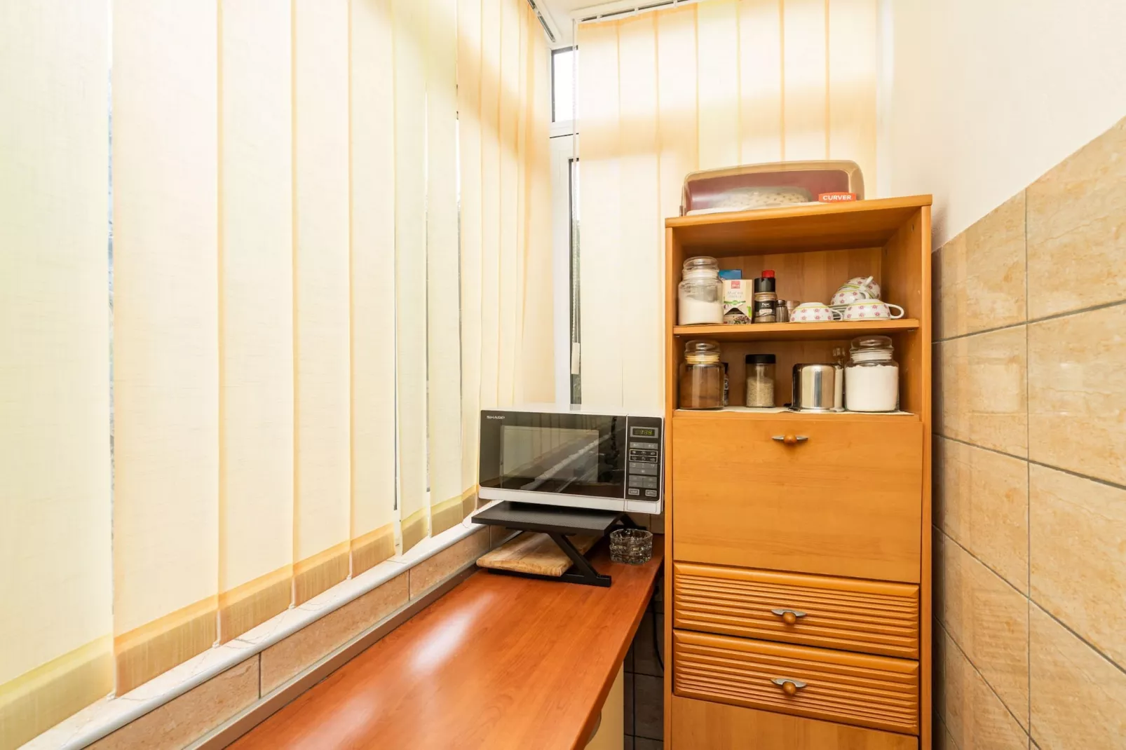 Apartment Lolo - Two Bedroom Apartment with Loggia and Street View-Keuken