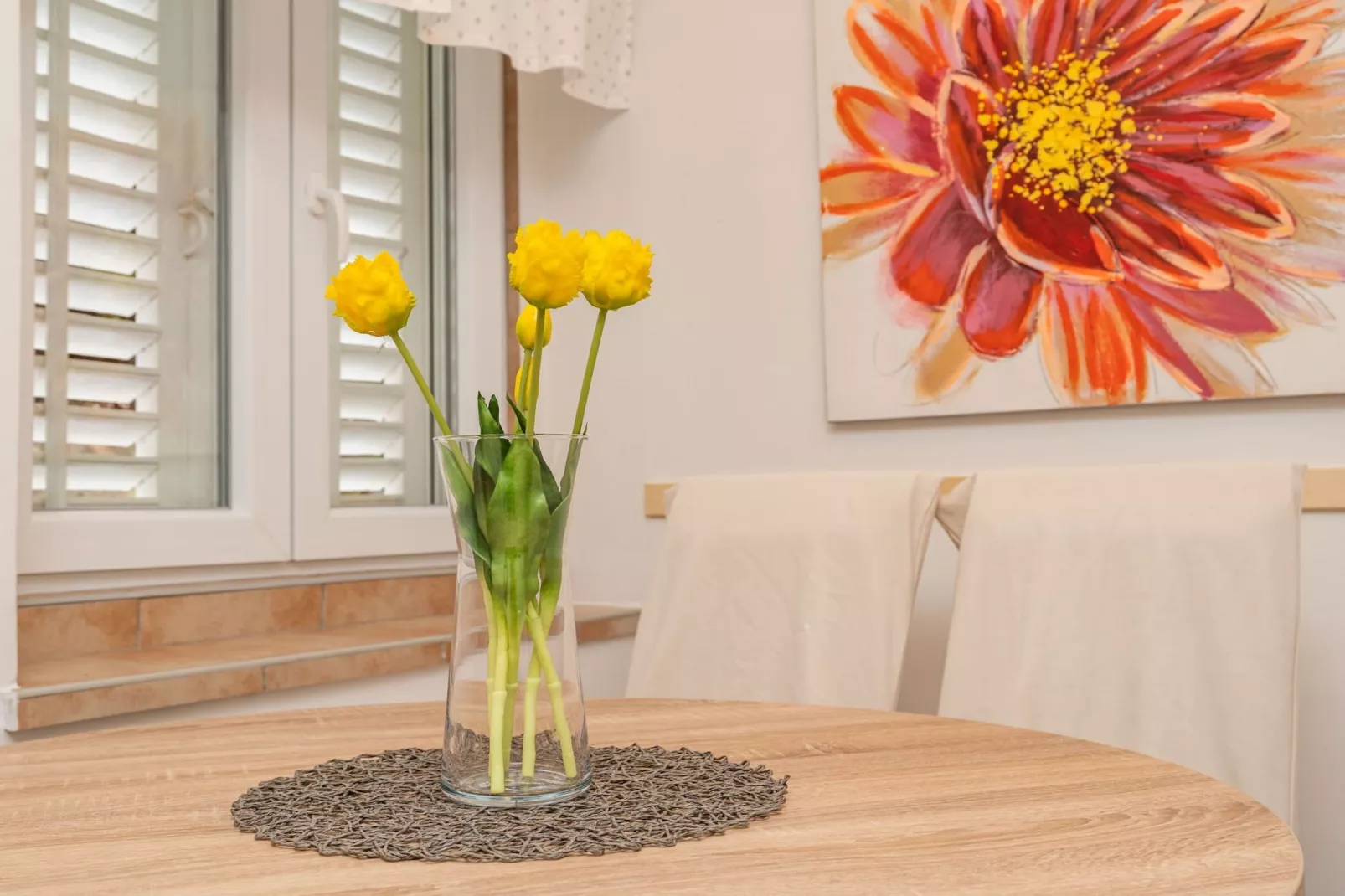 Apartment Lolo - Two Bedroom Apartment with Loggia and Street View-Binnen