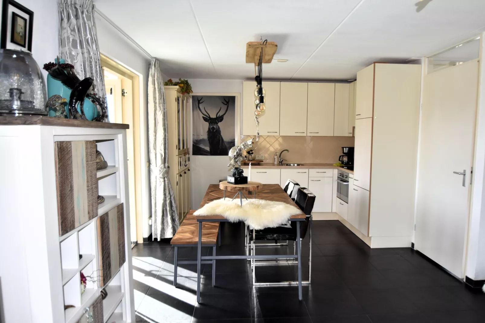 Watervilla 51-Eetkamer
