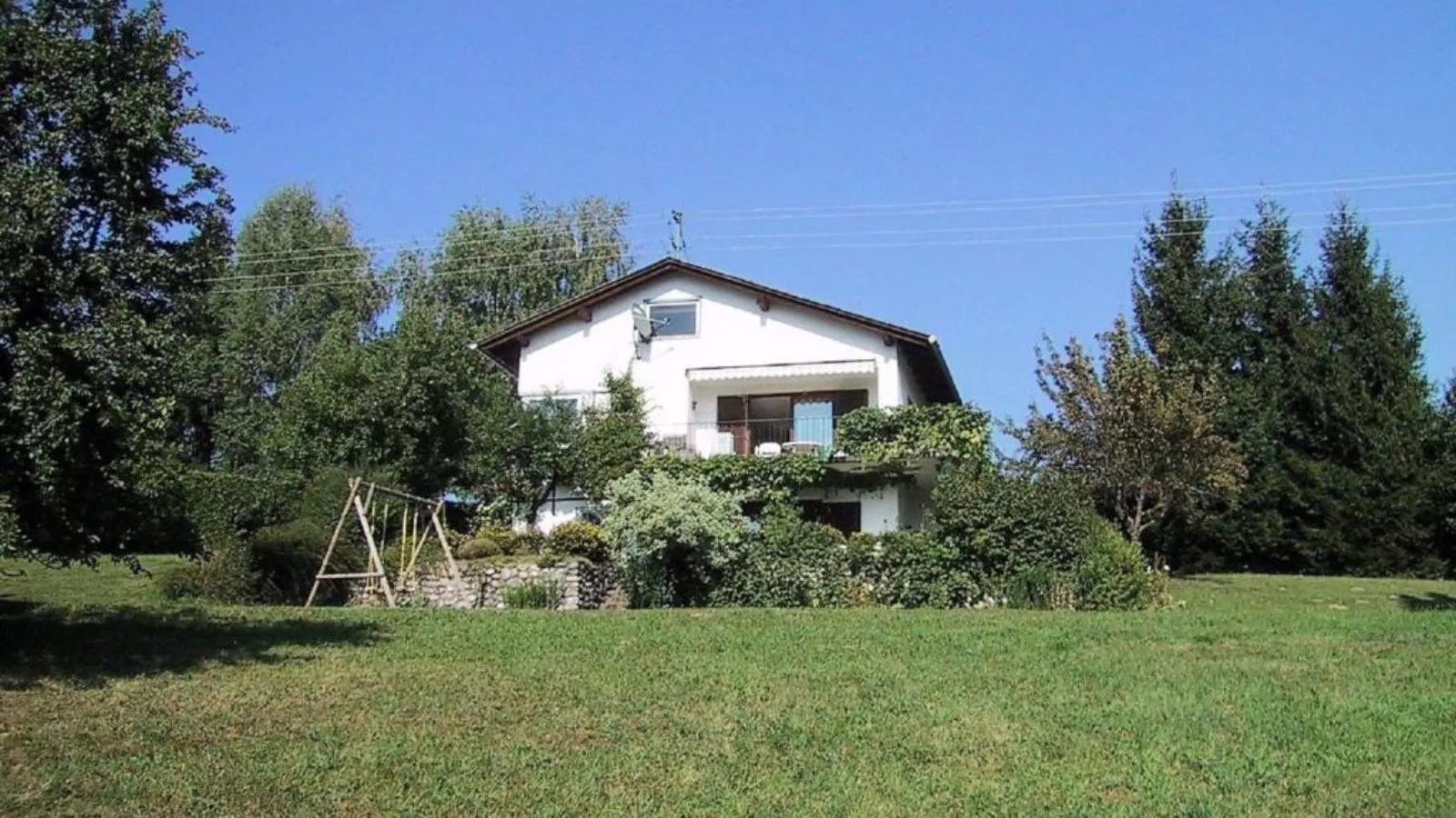 Landhaus Karawankenblick-Buitenkant zomer