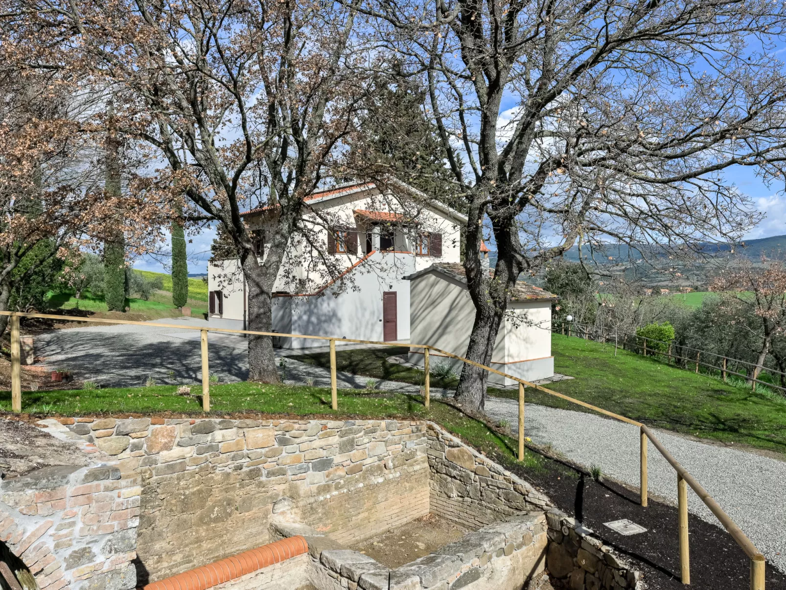 Il Cipresso-Buiten