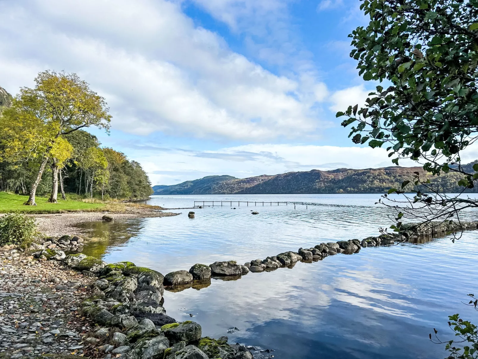 Loch Ness Hideaway-Binnen