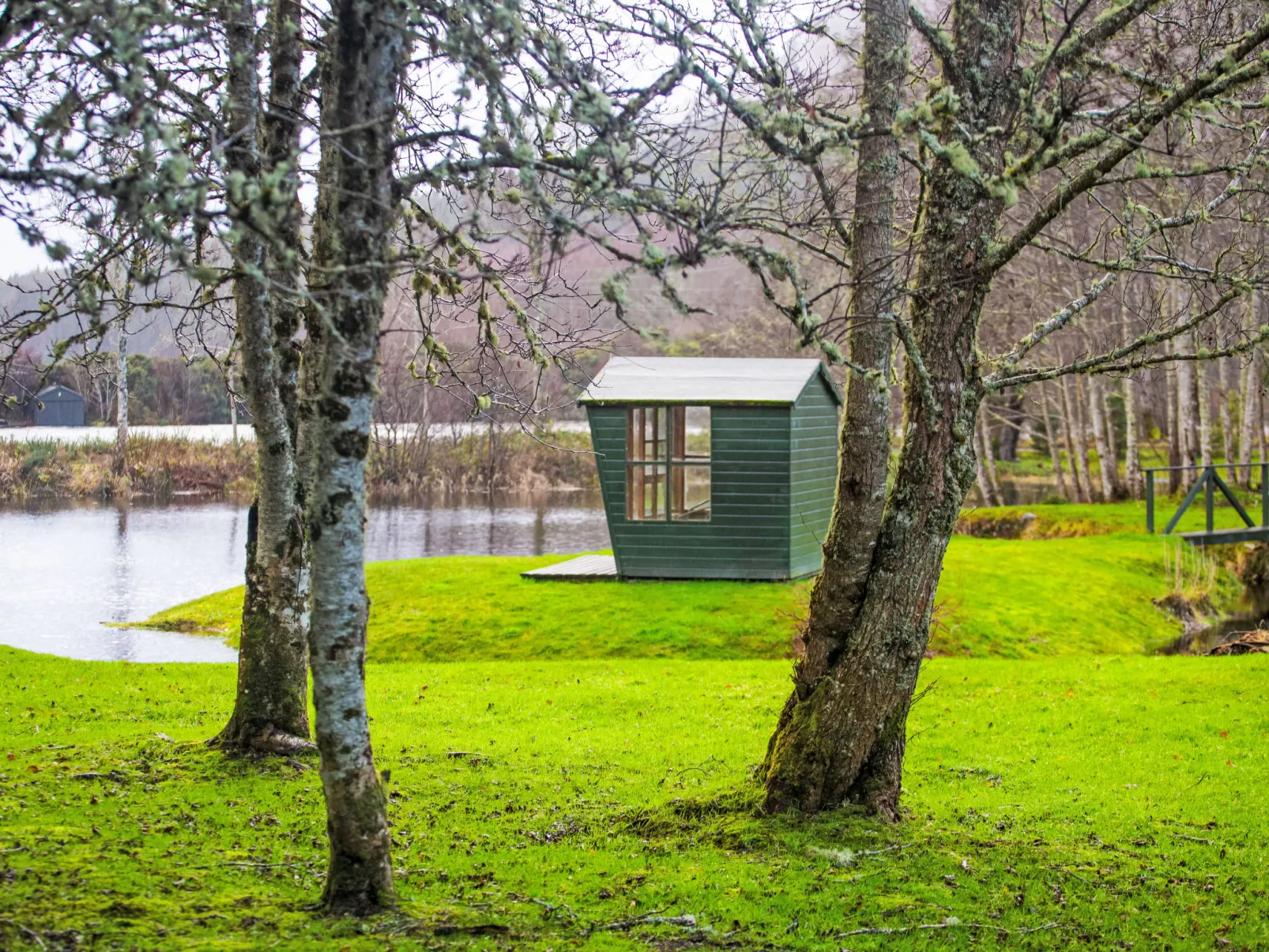 Loch Ness Hideaway-Binnen