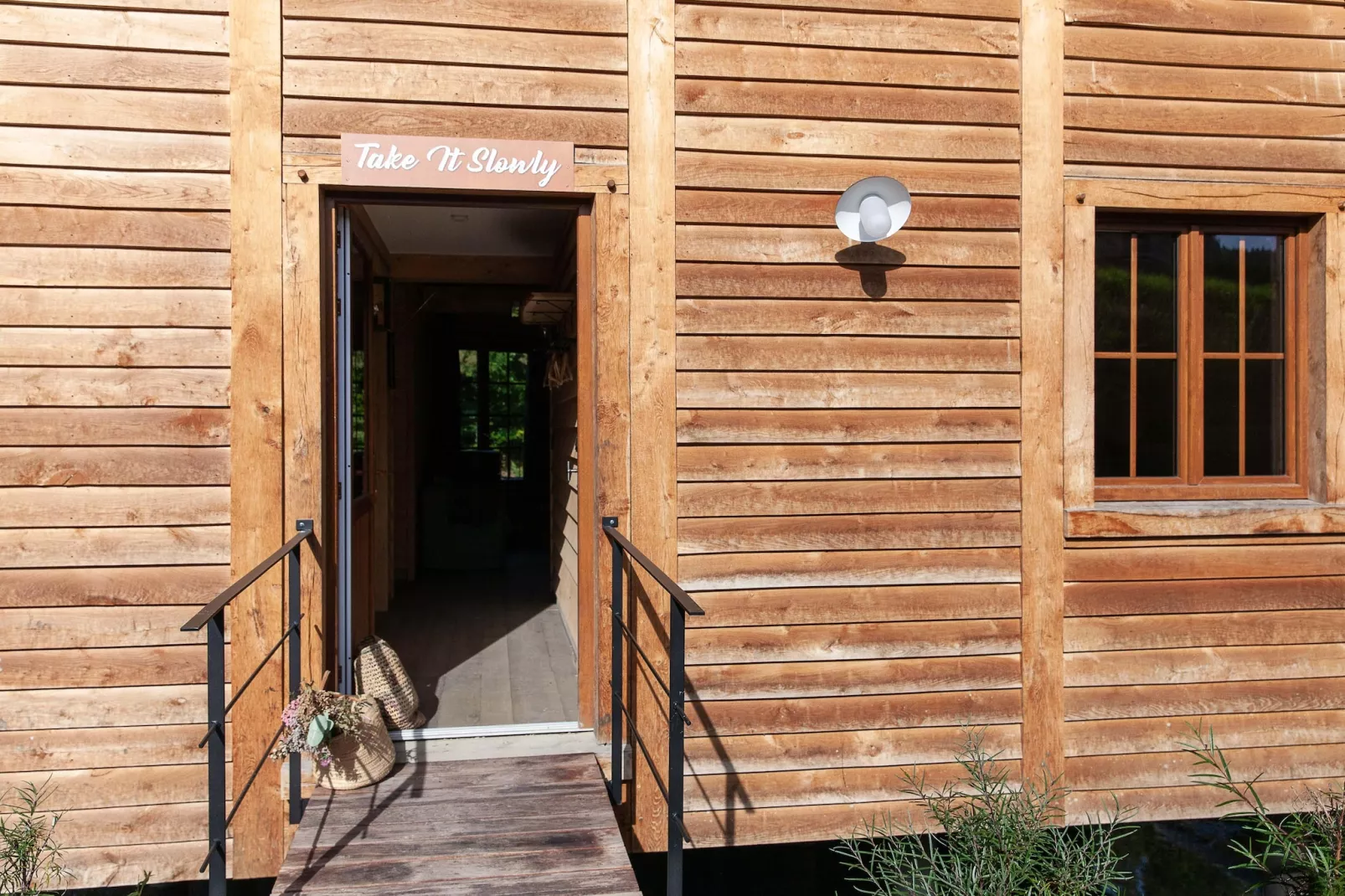 Cabane Take it Slowly-Buitenkant zomer