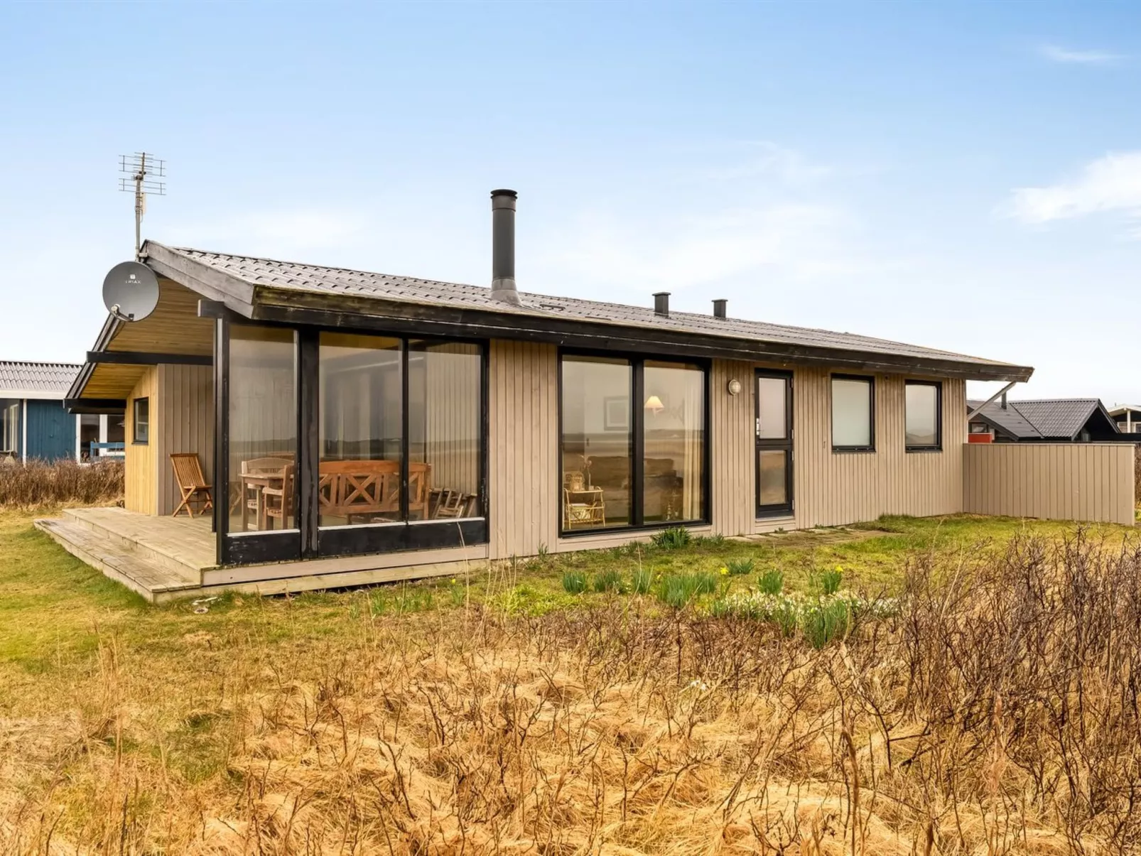 "Waghn" - 250m from the sea-Buiten