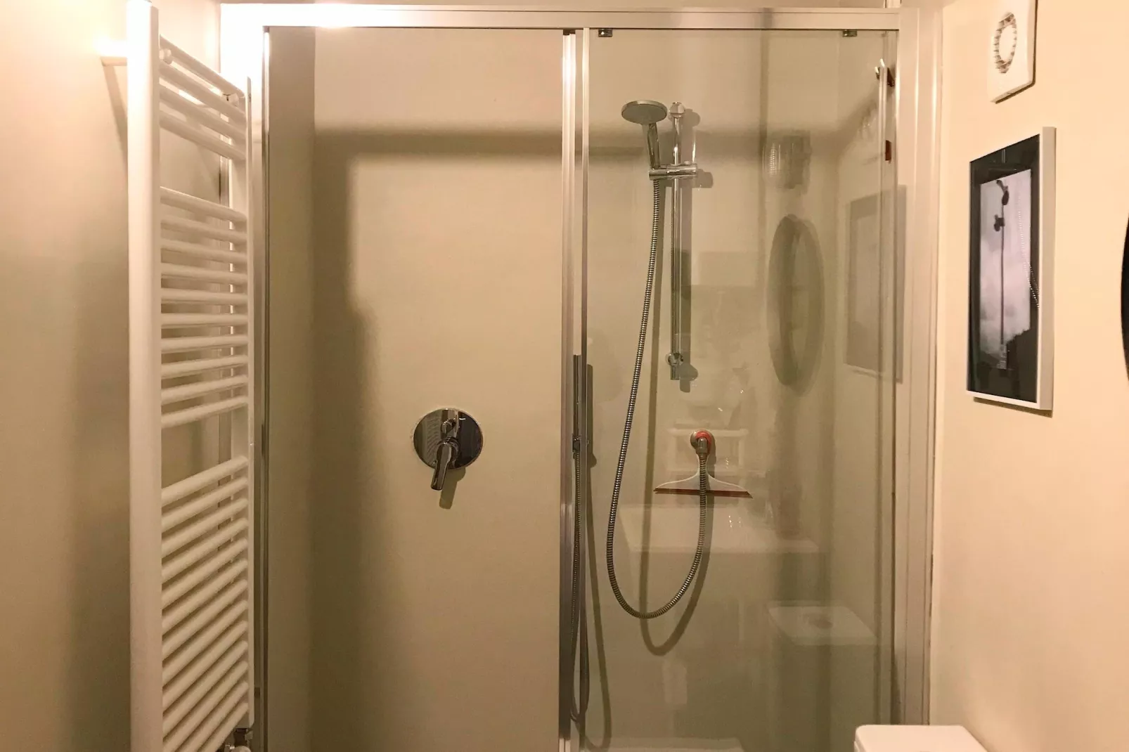 Ai Rronchi - piccolo appartamento con giardino a Cannero-Badkamer
