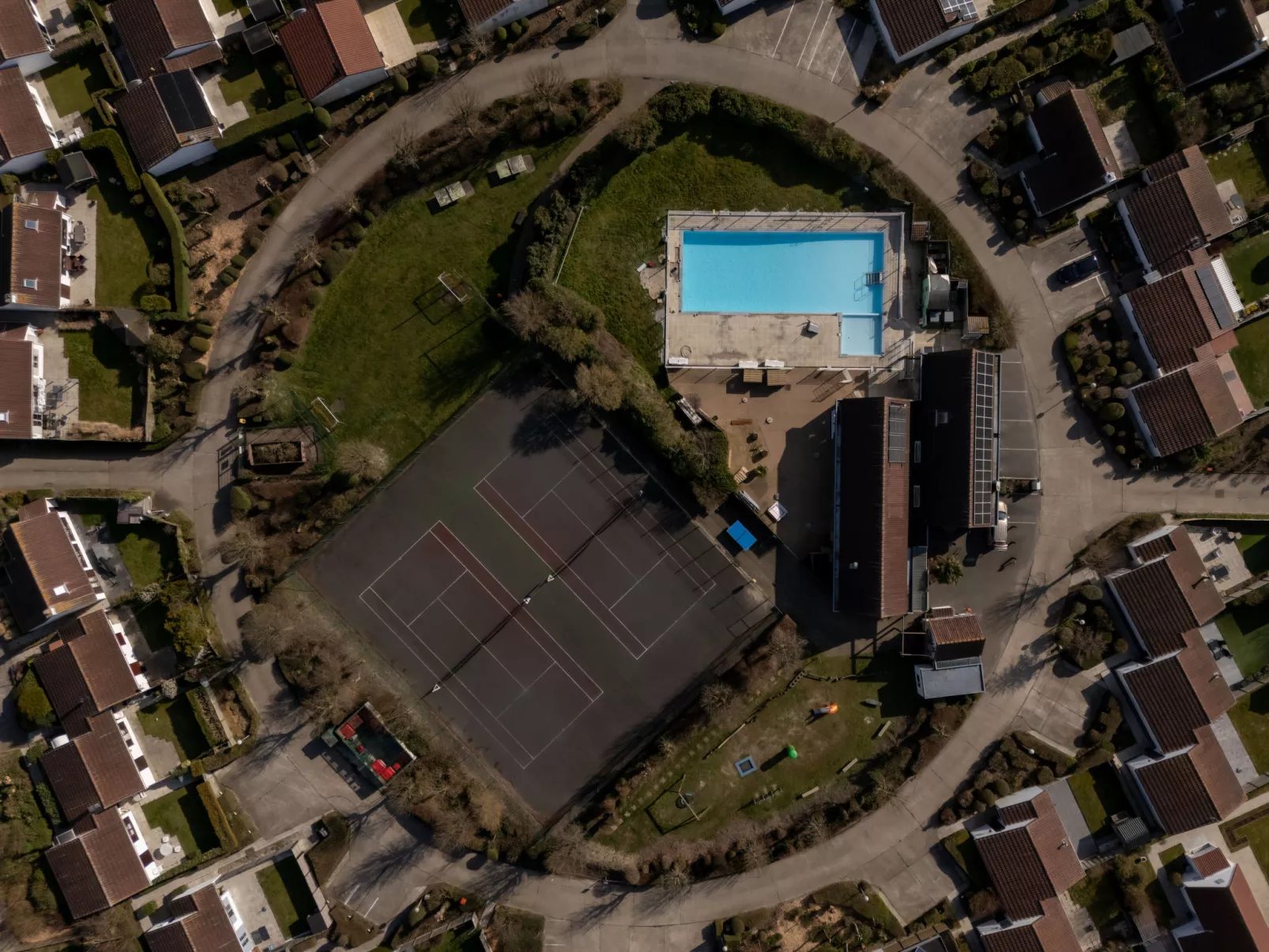 Marlene with parking and shared pool-Buiten