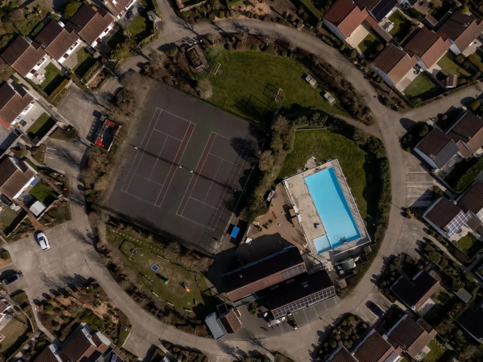 Marlene with parking and shared pool-Buiten