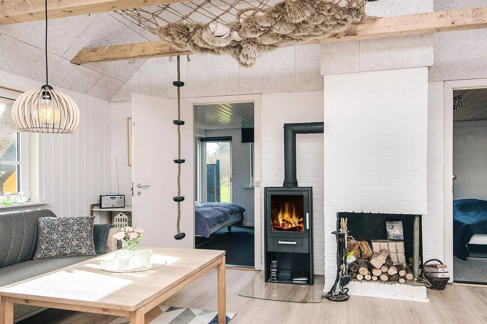 Sfeervolle Cottage in Vredig Fjand-By Traum-Binnen