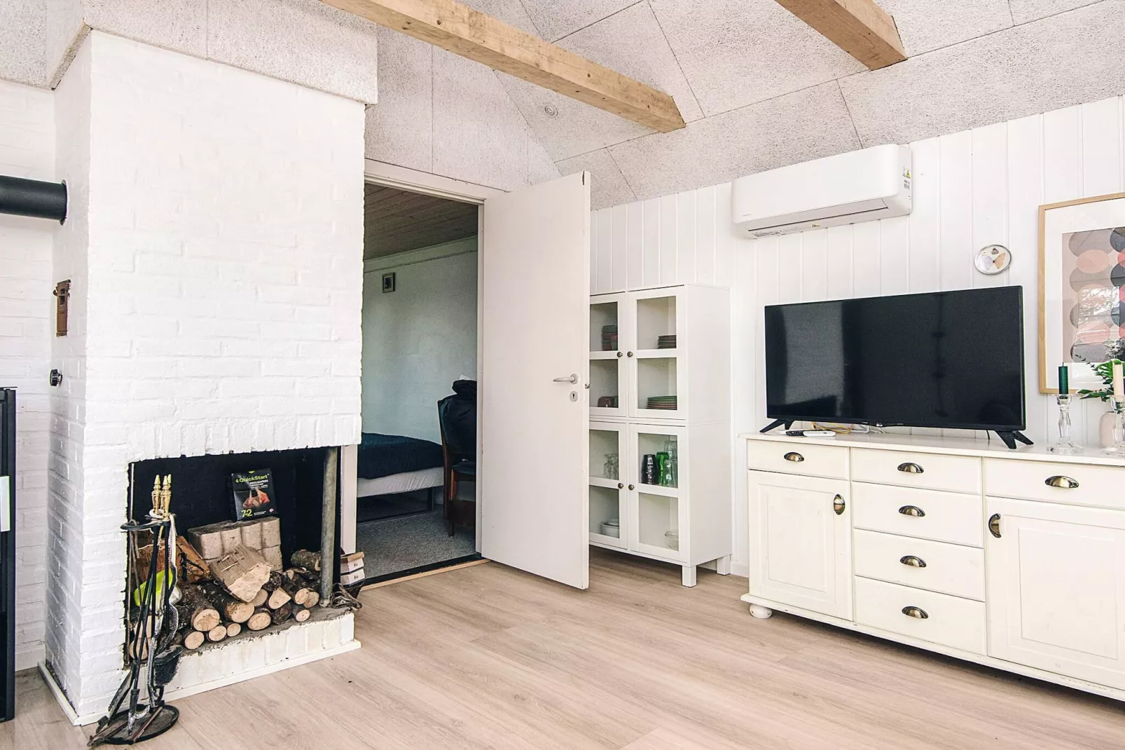 Sfeervolle Cottage in Vredig Fjand-By Traum-Binnen