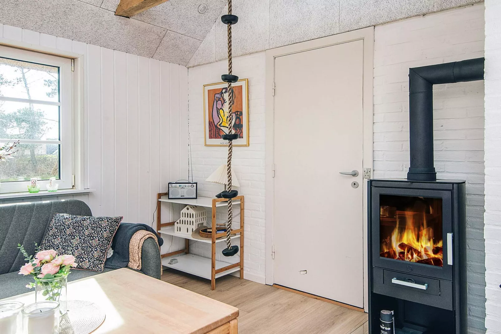 Sfeervolle Cottage in Vredig Fjand-By Traum-Binnen